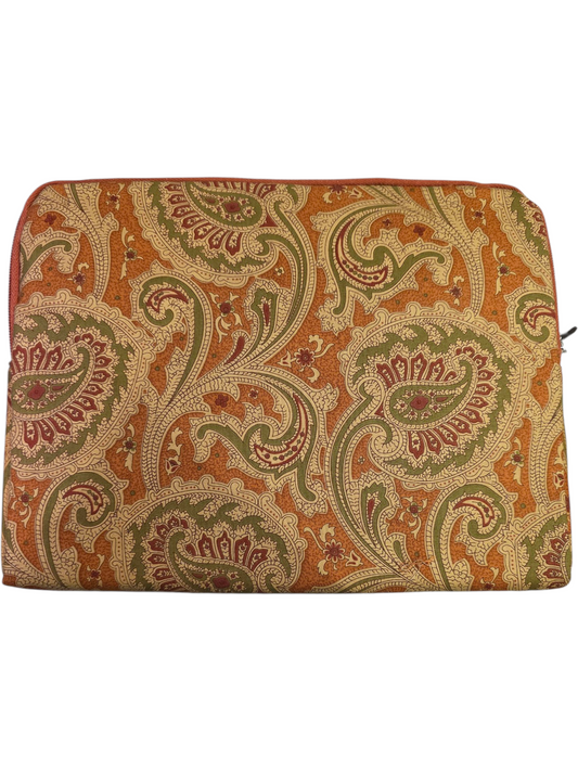 Laptop Protective Pouch with Secure Zipper Closure